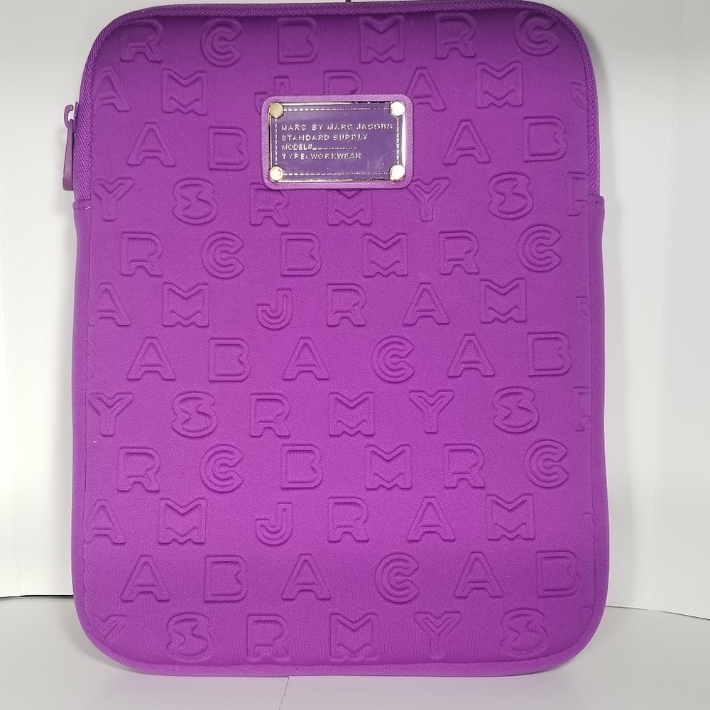 MARC JACOBS TABLET CASE